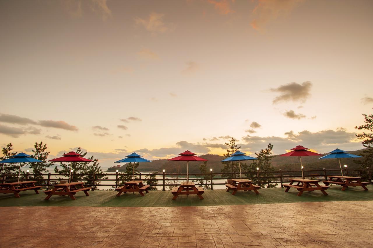 วันเนส รีสอร์ต Hotel Wando ภายนอก รูปภาพ